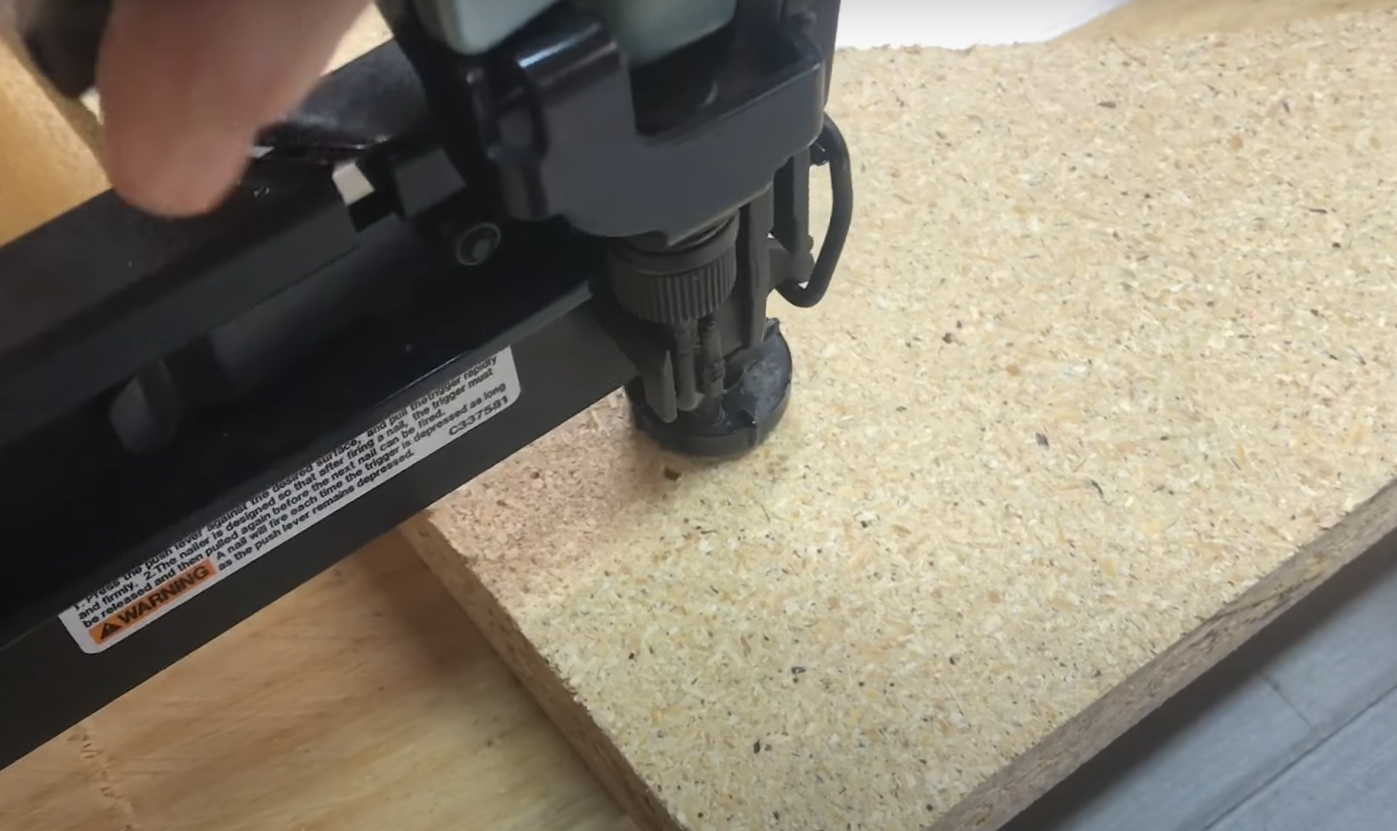 Can You Use 18 Gauge Nails in a 16 Gauge Nailer? NailersHub